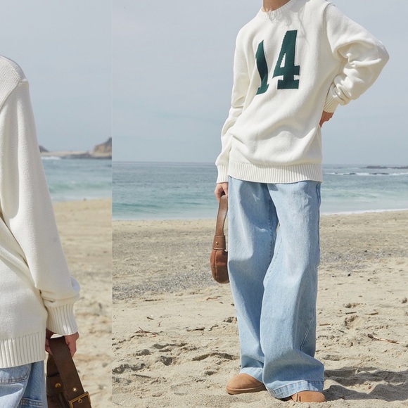 Brandy Melville Sweaters - Brandy Melville Nico 14 Sweater